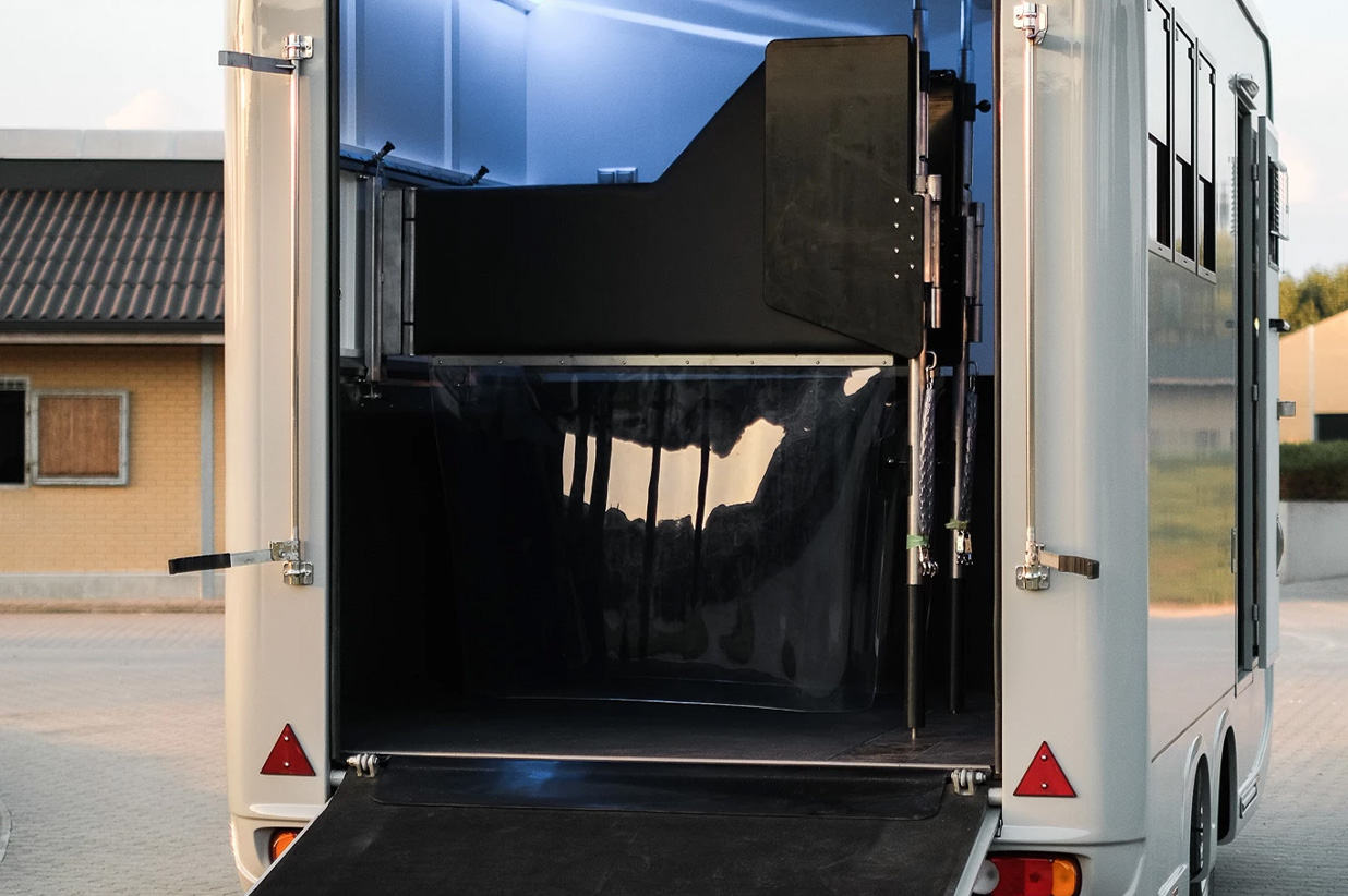 Productfoto: Krismar | 3,5 ton Horsetrailer
